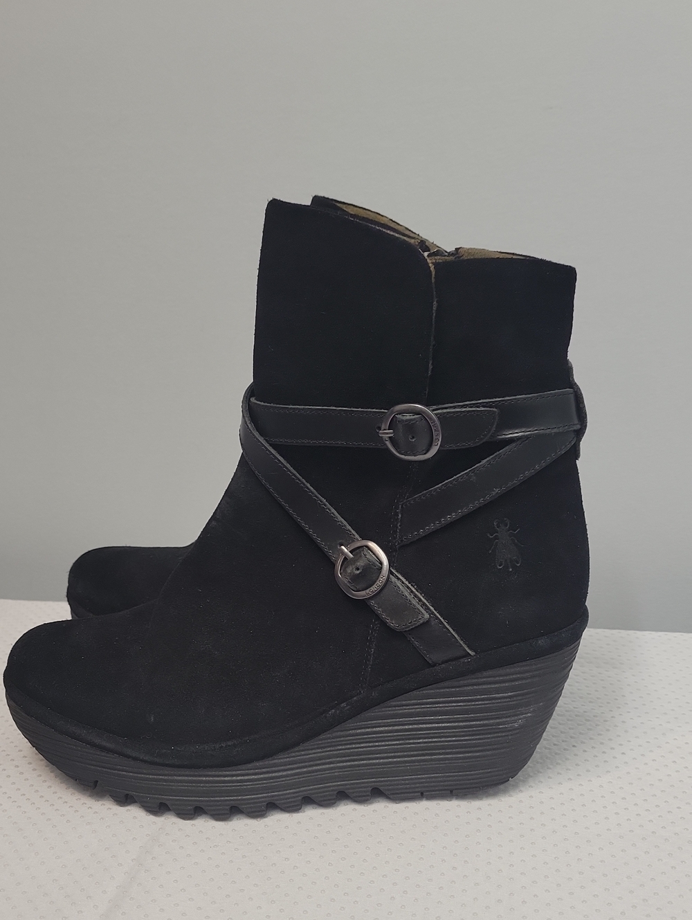 Fly London black suede Yemo Buckle Wedge Boots size 40 = 9
